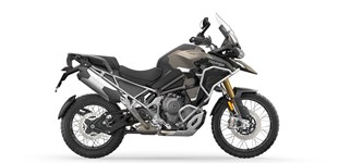 Ducati Multistrada V4 Rally 2025 vs Triumph Tiger 1200 Rally Explorer 2025