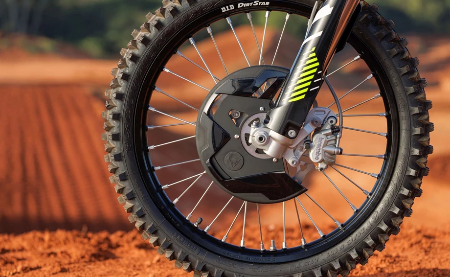 Triumph TF 250-X Bild 7: Triumph TF 250-X