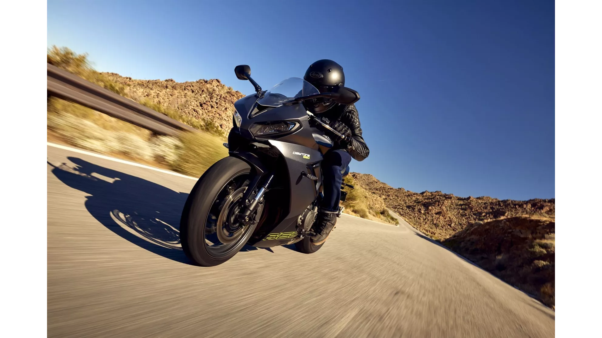 Triumph Daytona 660 - Image 20 Triumph Daytona 660 - Image 20