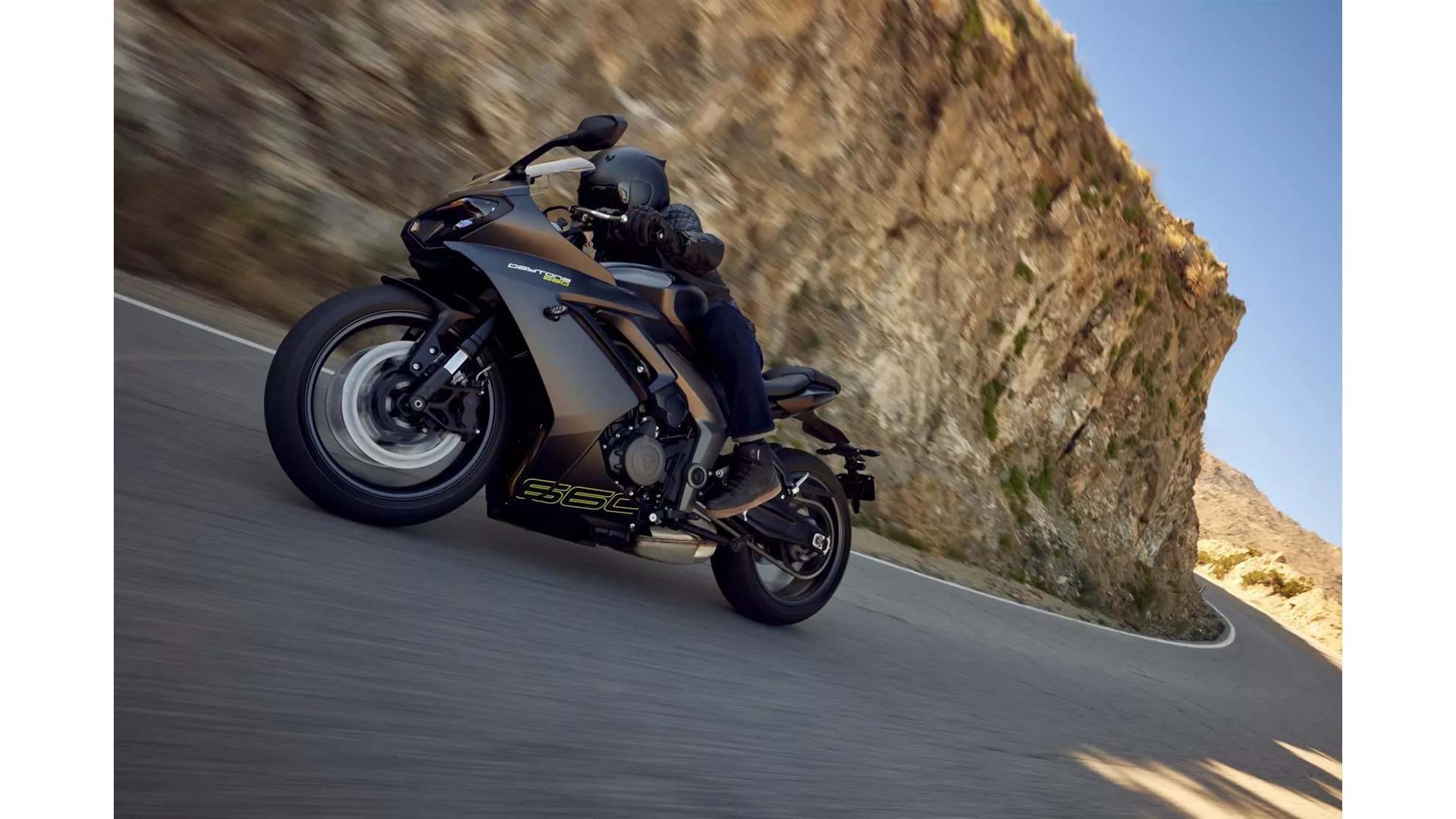 Triumph Daytona 660 - Image 21 Triumph Daytona 660 - Image 21