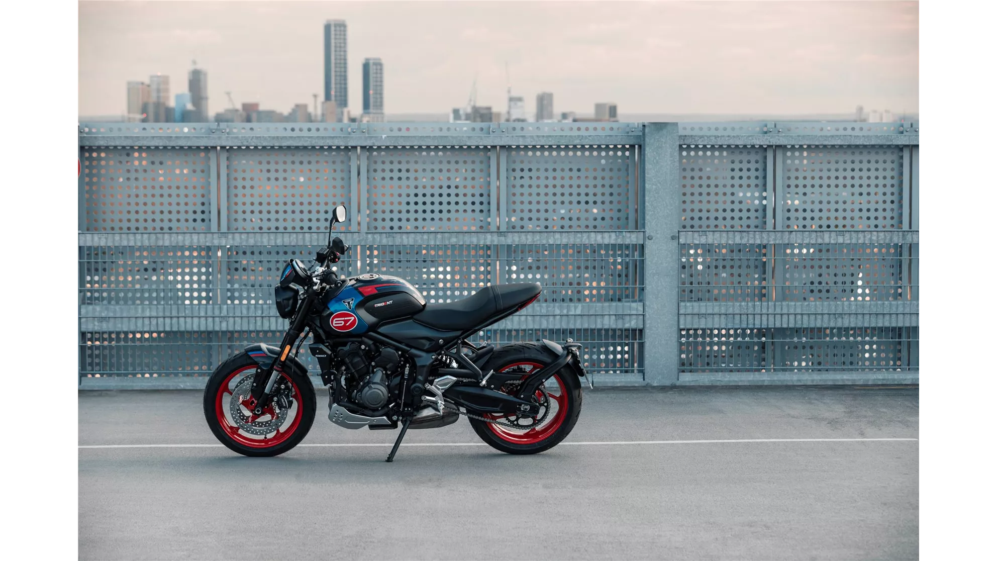 Triumph Trident 660 Triple Tribute - Obrázek 4 Triumph Trident 660 Triple Tribute - Obrázek 4