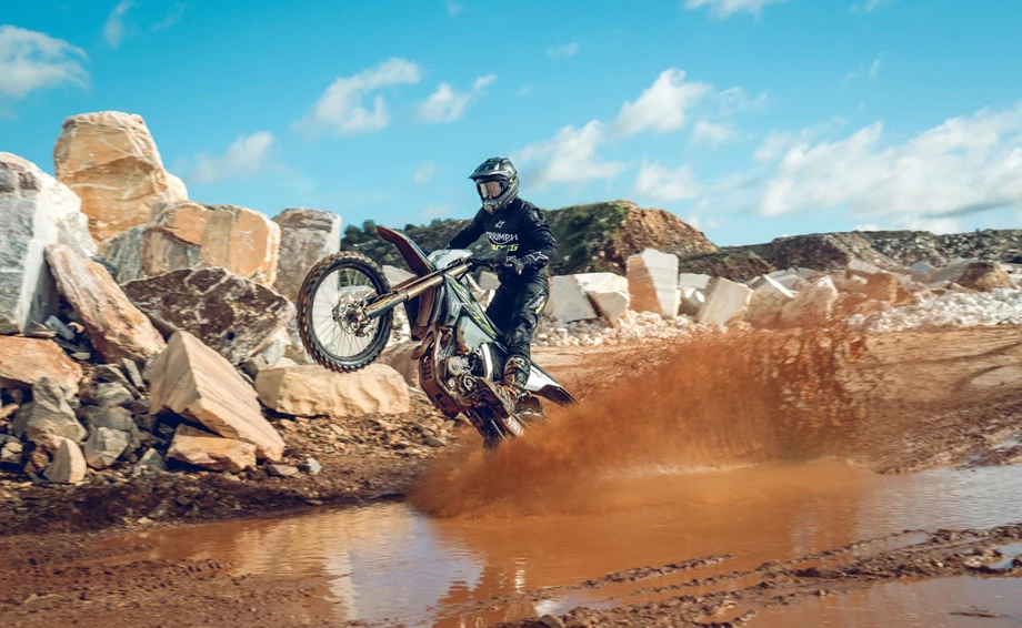 Triumph TF 450-E Bild 2: Triumph TF 450-E