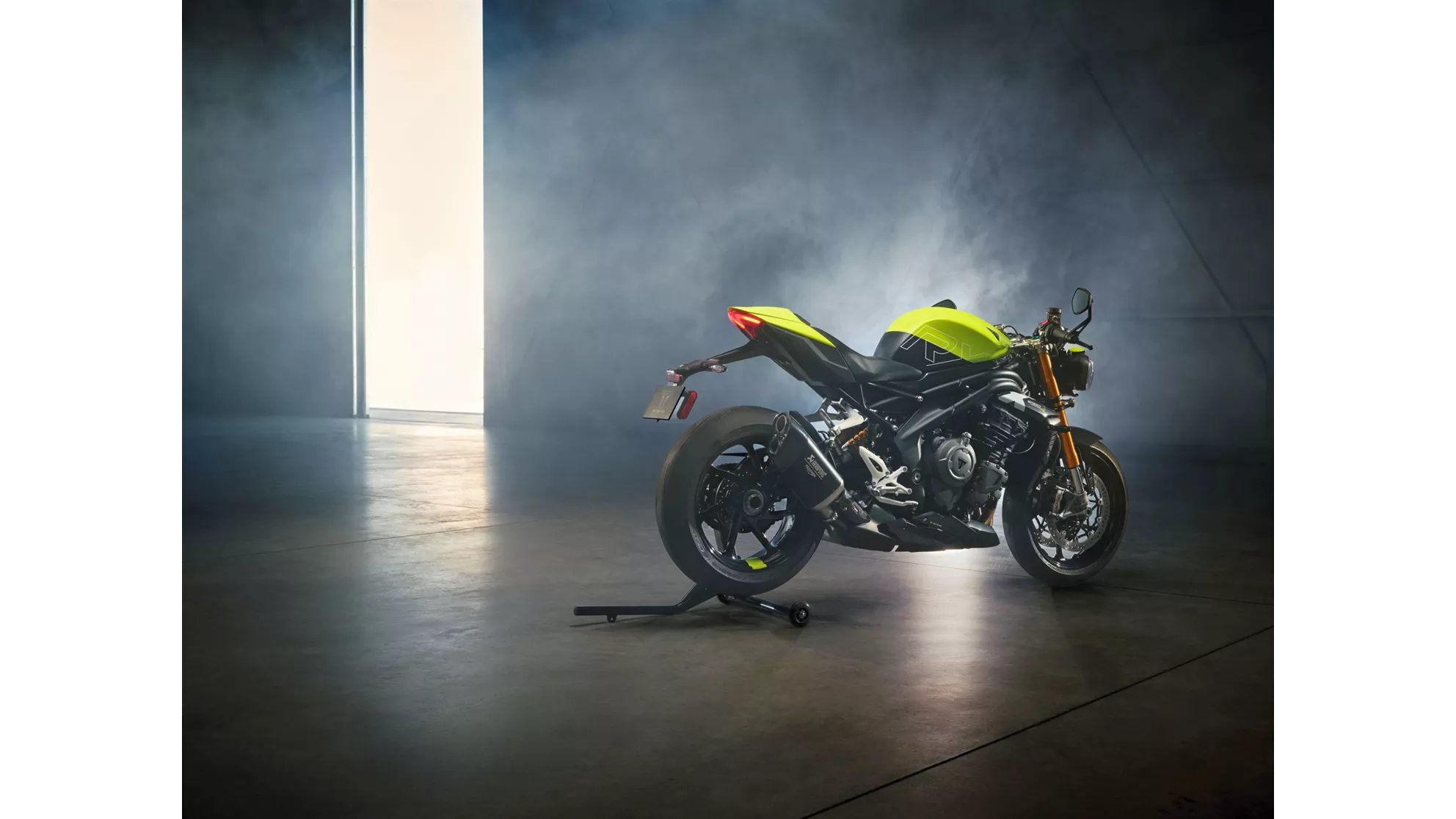 Triumph Speed Triple 1200 RX - Image 7 Triumph Speed Triple 1200 RX - Image 7