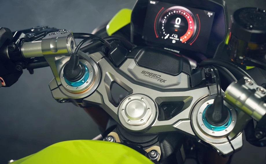 Triumph Speed Triple 1200 RX Bild 8: Triumph Speed Triple 1200 RX