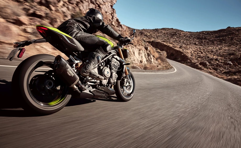 Triumph Speed Triple 1200 RX Bild 10: Triumph Speed Triple 1200 RX
