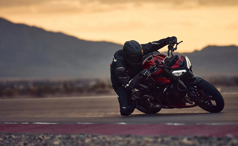 Triumph Street Triple 765 RS Bild 4: Triumph Street Triple 765 RS