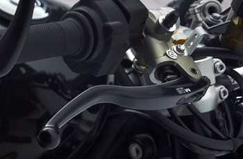 Triumph Bonneville Bobber TFC 2025 - Bild 9