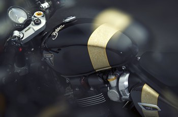 Triumph Bonneville Bobber TFC 2025 - Bild 7
