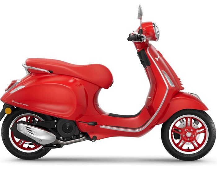 Vespa Primavera 125 (RED) 