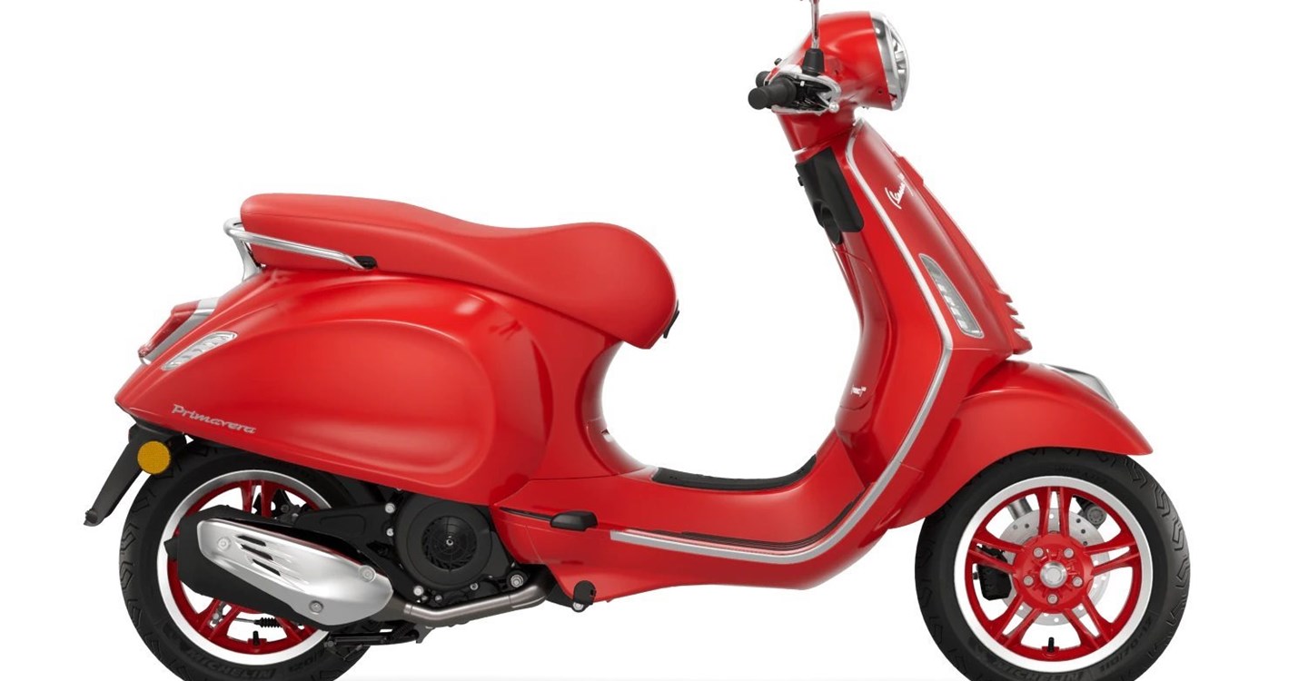 Vespa Primavera 125 (RED)