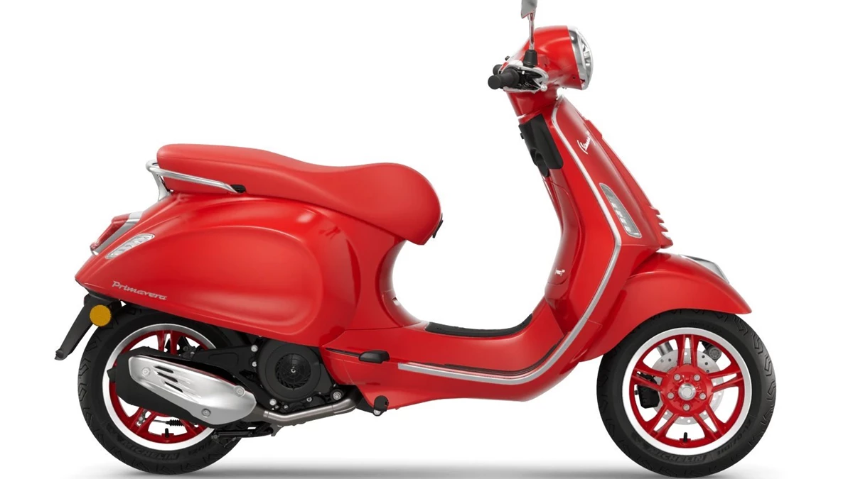 Vespa Primavera 125 (RED) Bild 1: Vespa Primavera 125 (RED)