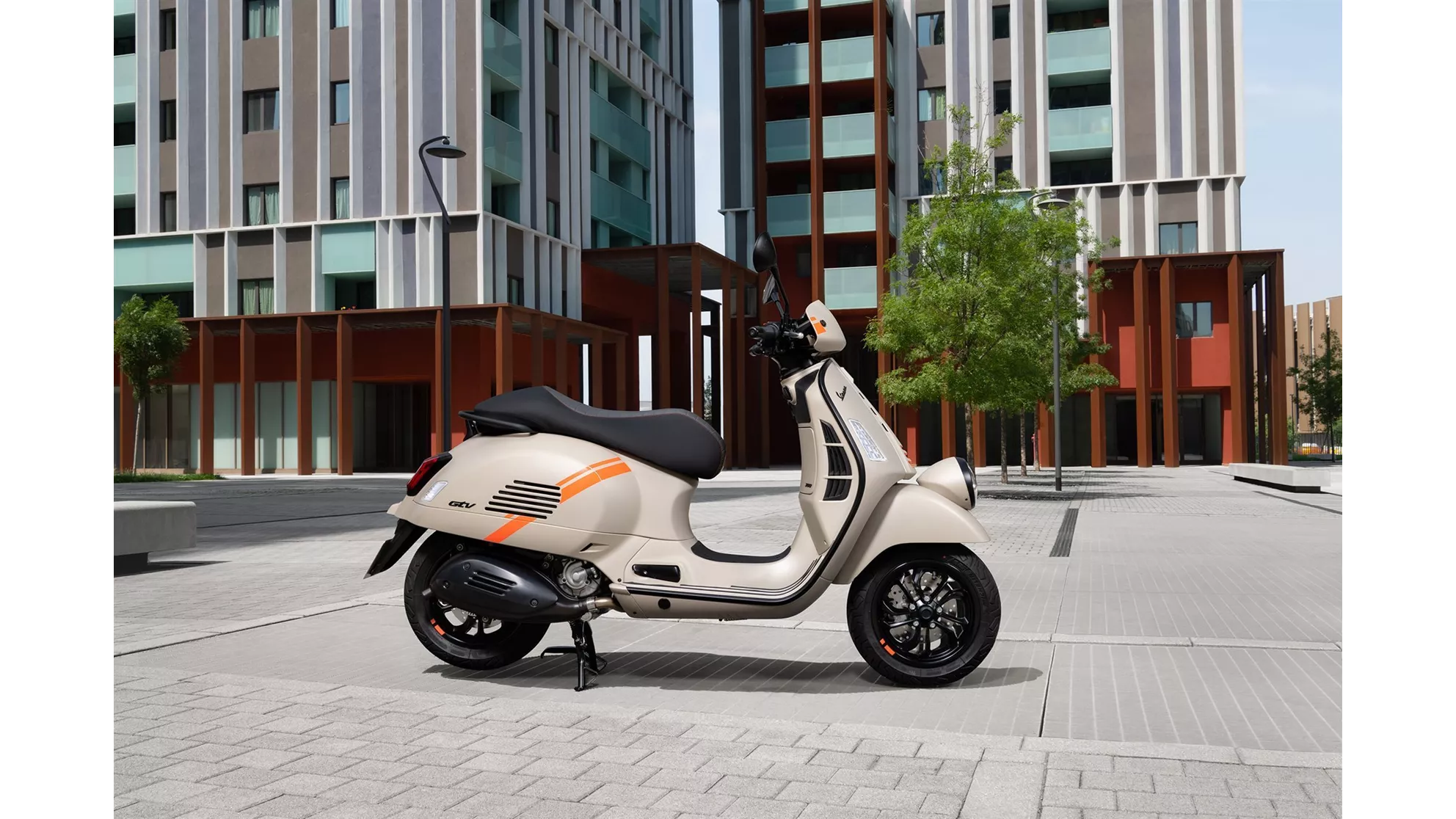 Vespa GTV 300 - Image 7 Vespa GTV 300 - Image 7
