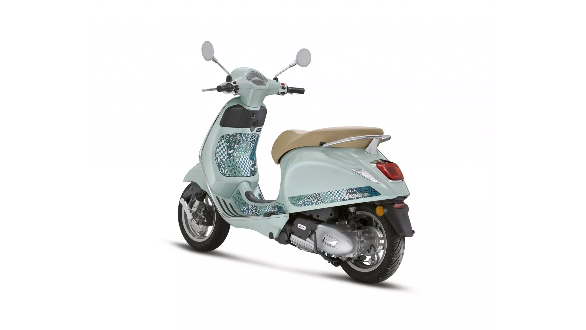 Vespa Primavera 125 Batik - Image 1 Vespa Primavera 125 Batik - Image 1