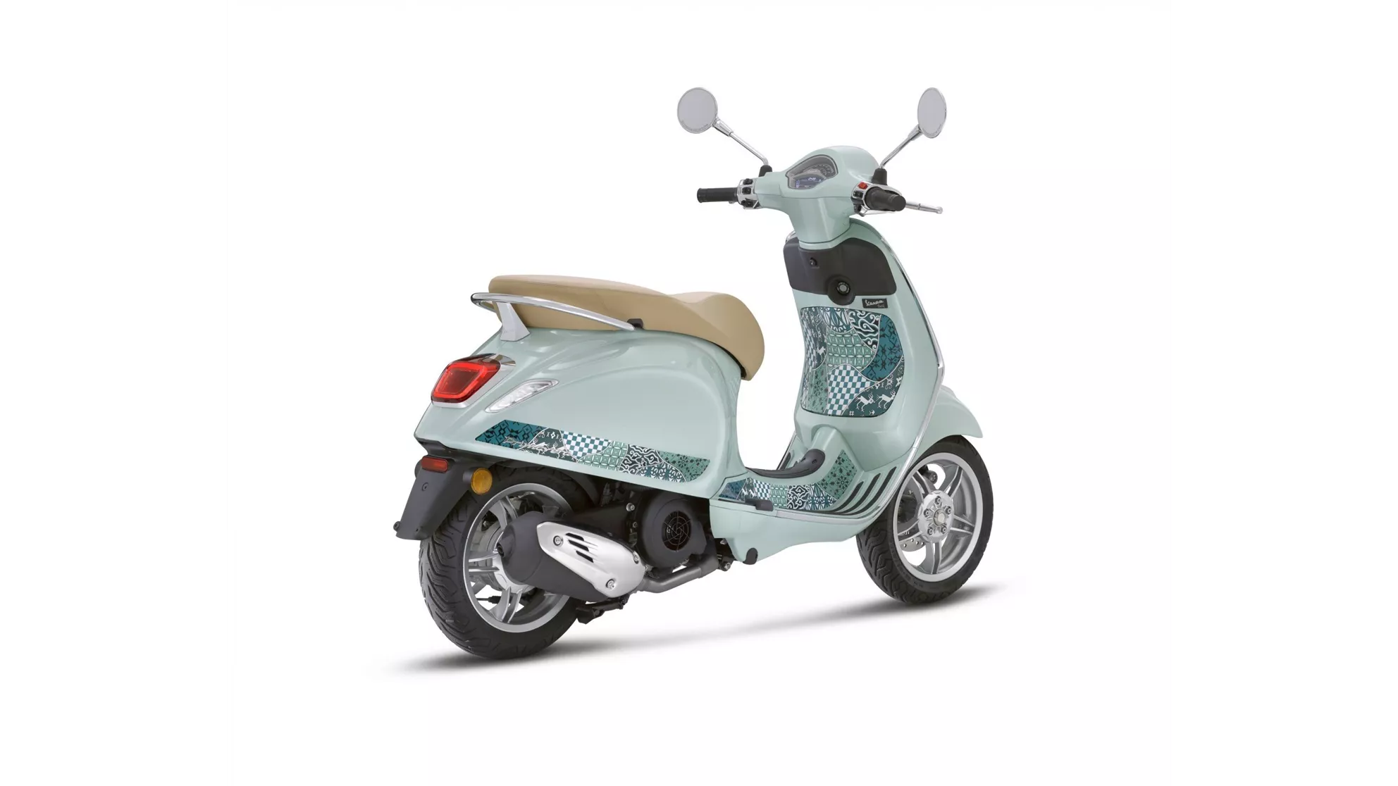 Vespa Primavera 125 Batik - Image 2 Vespa Primavera 125 Batik - Image 2