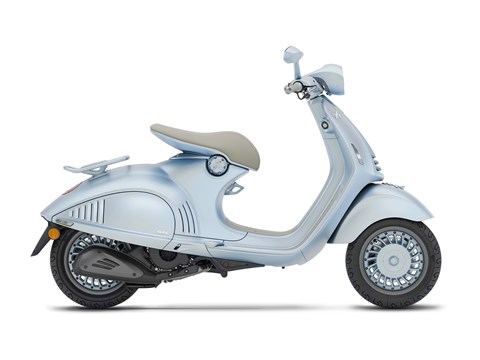 Vespa 946 Snake 