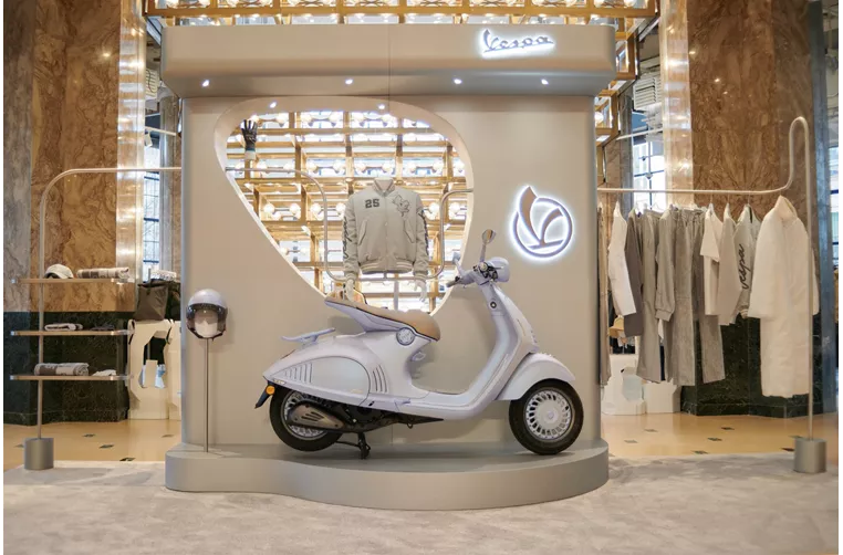 Vespa 946 Snake 2025 Vespa 946 Snake 2025