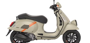 Vespa GTV 310 2025 vs Vespa GTV 310 Officina 8 2025