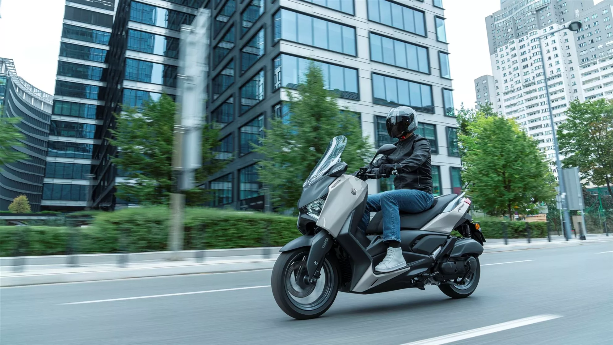 Yamaha XMAX 125 Tech MAX - Image 11 Yamaha XMAX 125 Tech MAX - Image 11