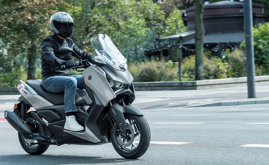 Yamaha XMAX 125 Tech MAX Bild 2: Yamaha XMAX 125 Tech MAX