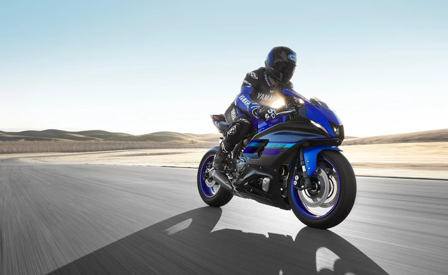 Yamaha R7 Bild 14: Yamaha R7