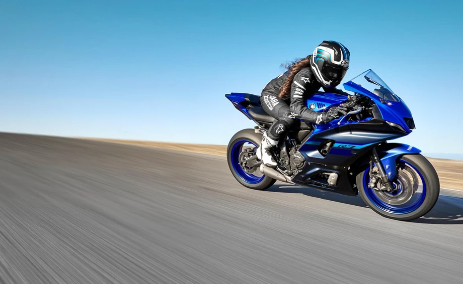Yamaha R7 Bild 16: Yamaha R7