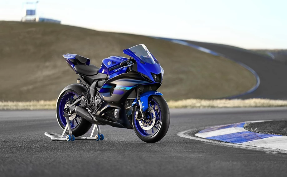 Yamaha R7 Bild 17: Yamaha R7