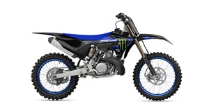 KTM 250 SX 2023 vs Yamaha YZ250 Monster Energy Yamaha Racing Edition 2025