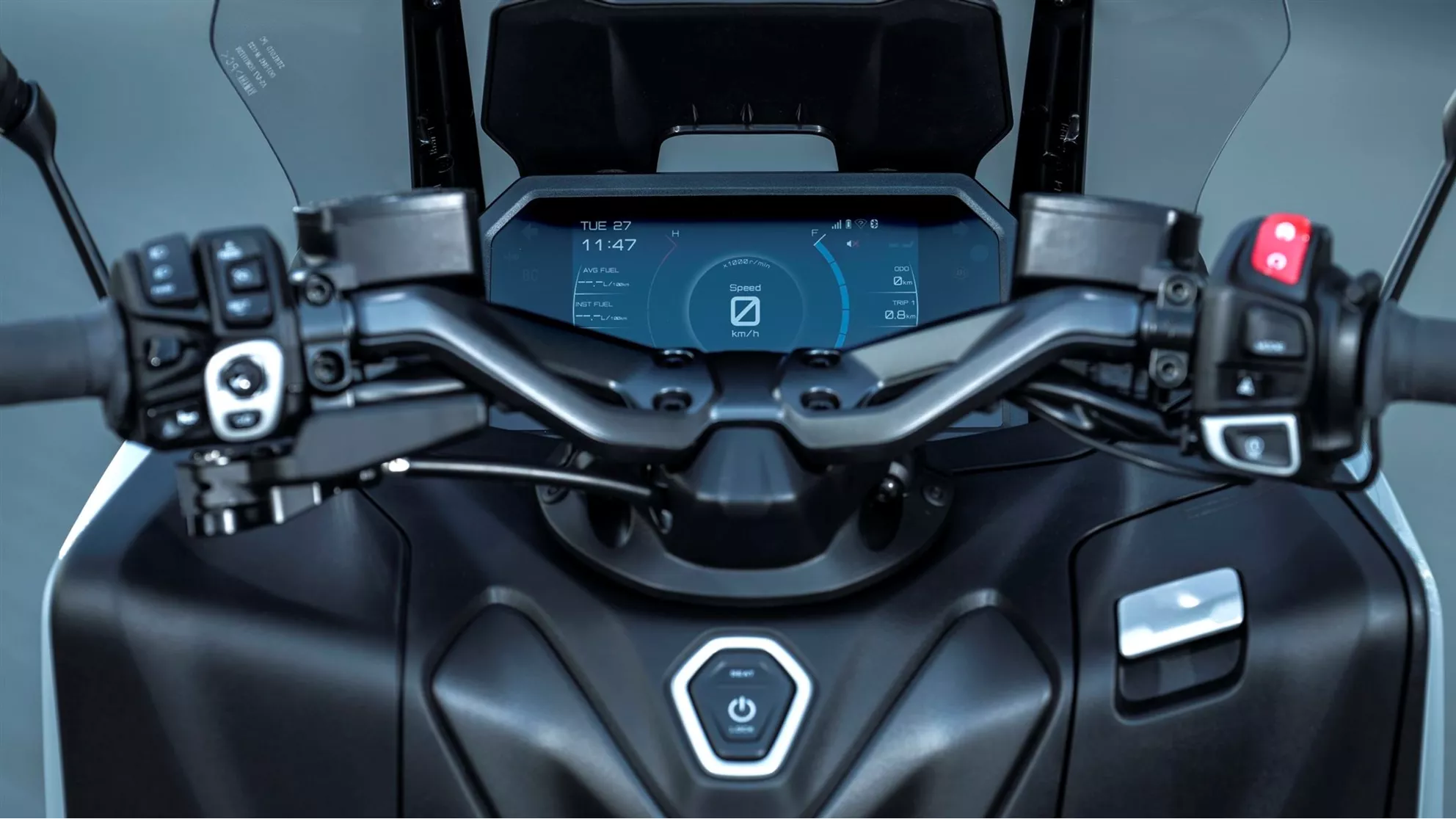 Yamaha TMAX Tech MAX - Image 11 Yamaha TMAX Tech MAX - Image 11