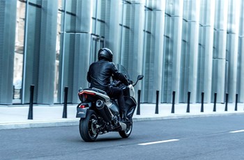 Yamaha TMAX Tech MAX 2025 - Bild 17 Yamaha TMAX Tech MAX 2025 - Bild 17