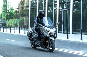 Yamaha TMAX Tech MAX 2025 - Bild 20 Yamaha TMAX Tech MAX 2025 - Bild 20