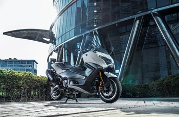 Yamaha TMAX Tech MAX 2025 - Bild 23 Yamaha TMAX Tech MAX 2025 - Bild 23
