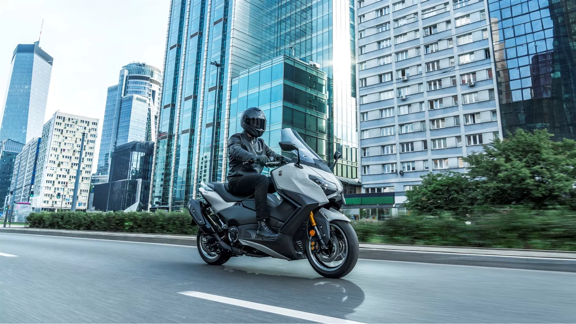 Yamaha TMAX Tech MAX - Image 24 Yamaha TMAX Tech MAX - Image 24