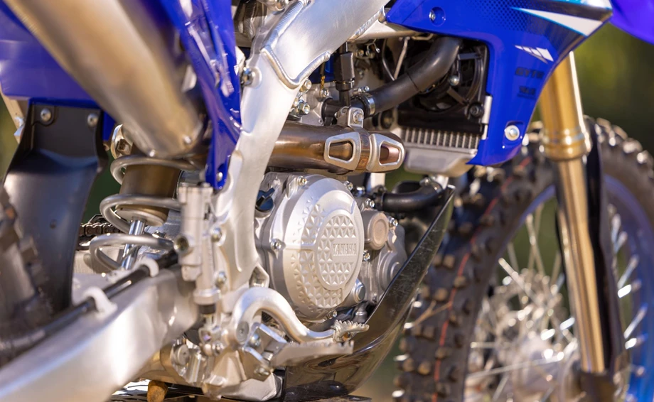 Yamaha WR450F Bild 9: Yamaha WR450F