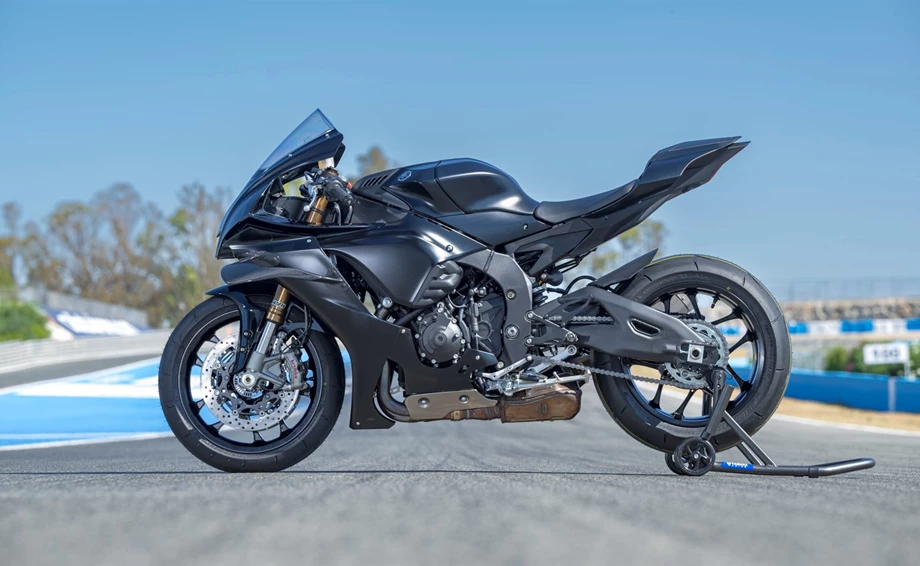 Yamaha R1 RACE Bild 4: Yamaha R1 RACE