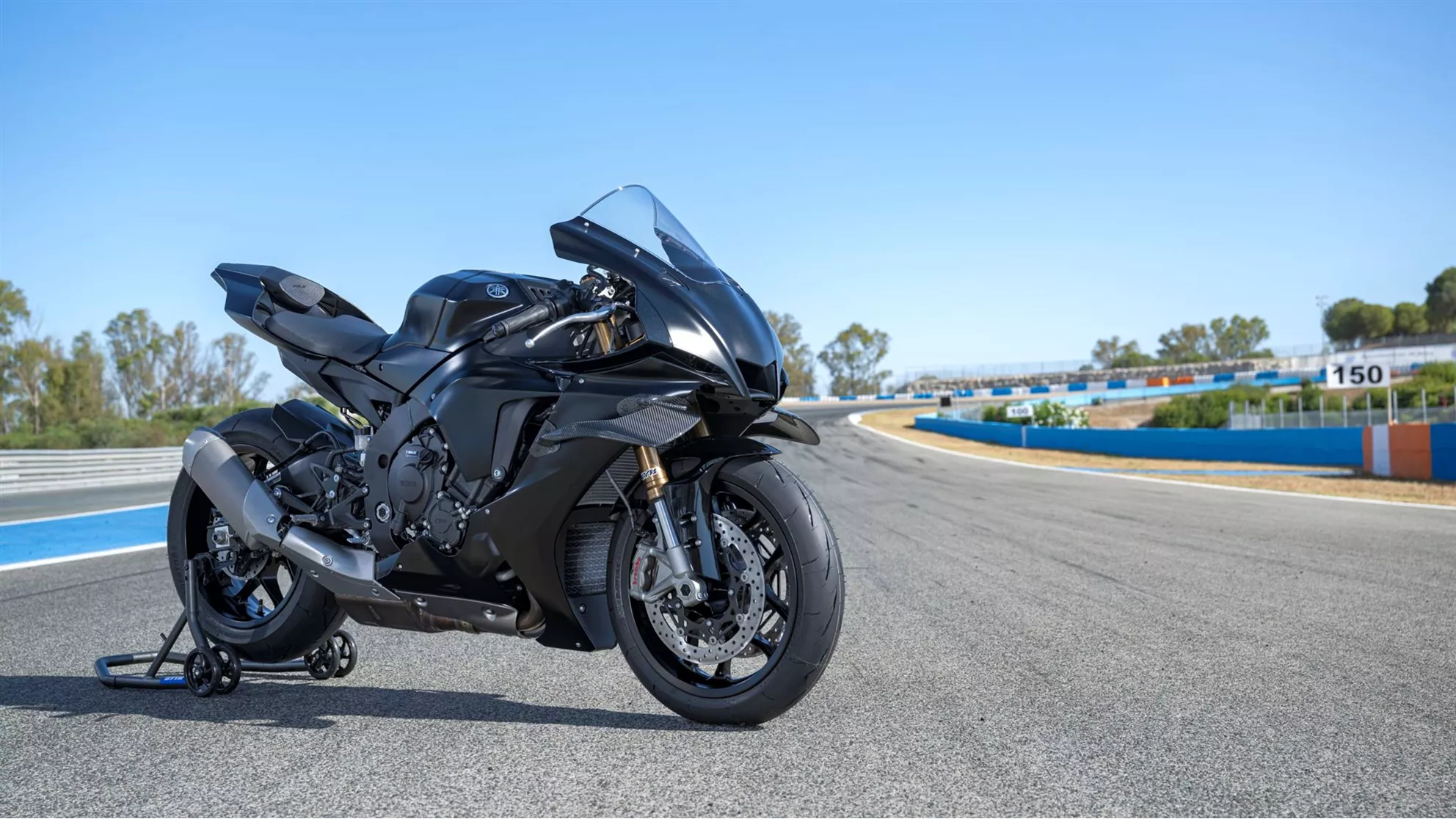 Yamaha R1 RACE - Image 6 Yamaha R1 RACE - Image 6