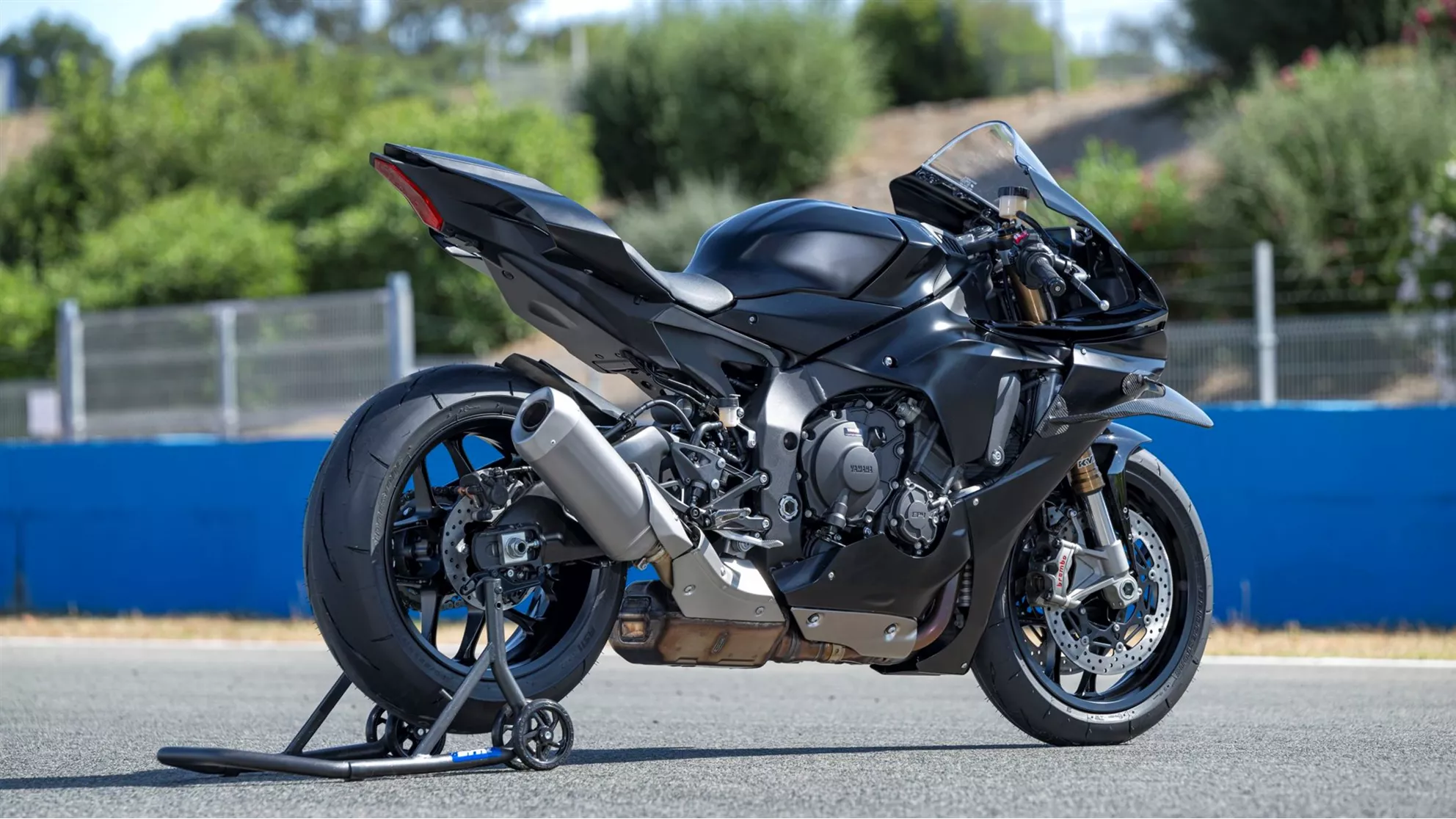 Yamaha R1 RACE - Image 9 Yamaha R1 RACE - Image 9