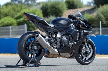 Yamaha R1 RACE 2025 - Bild 11