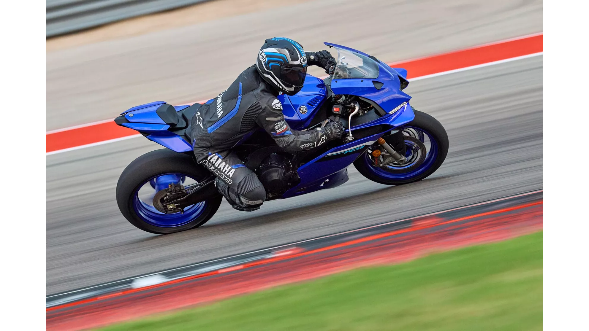 Yamaha R9 - Image 2 Yamaha R9 - Image 2