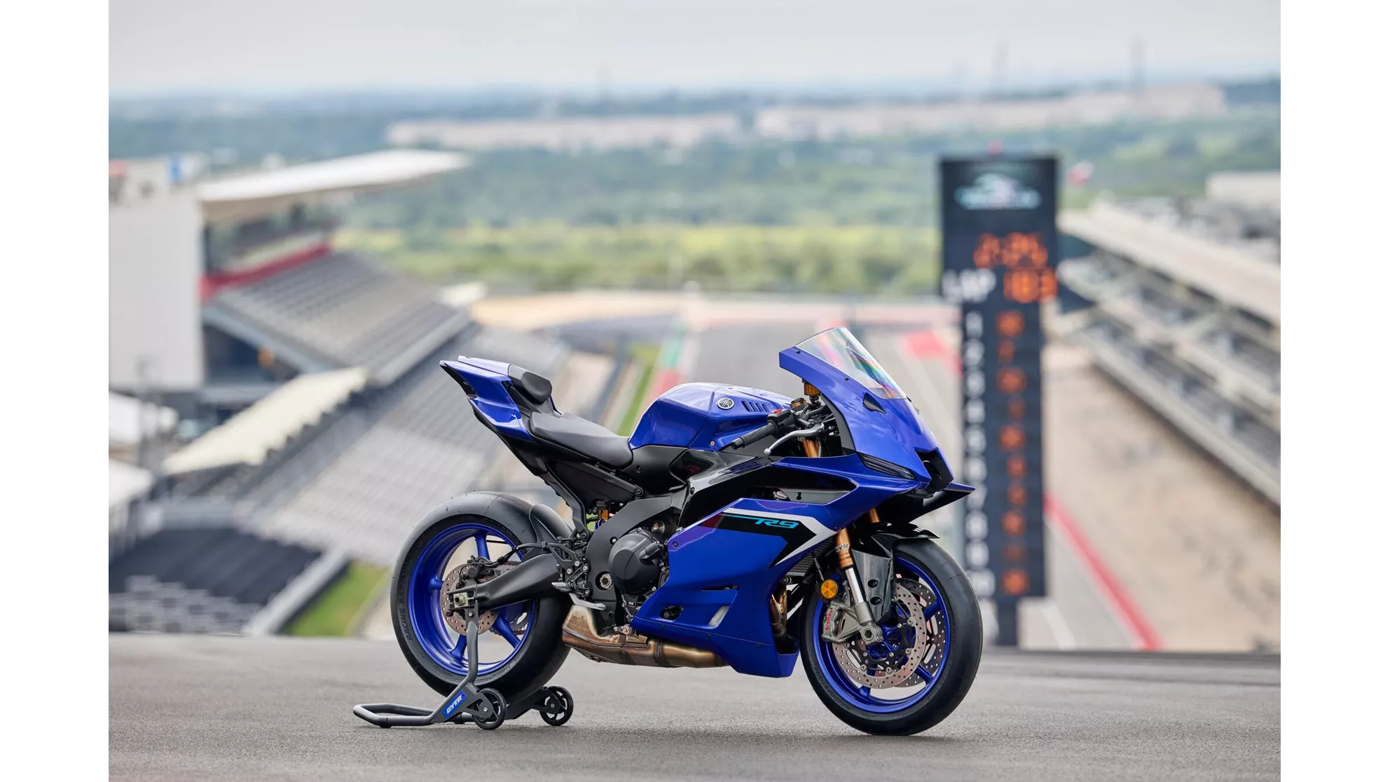 Yamaha R9 - Image 6 Yamaha R9 - Image 6