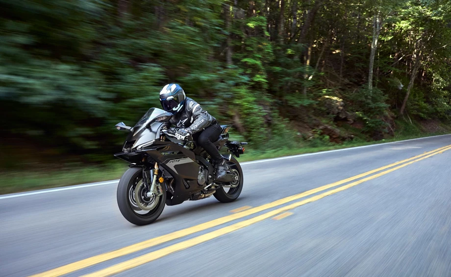 Yamaha R9 35kW Bild 8: Yamaha R9 35kW