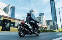 Yamaha XMAX 300 Tech MAX+ 2025 - Bild 13 Yamaha XMAX 300 Tech MAX+ 2025 - Bild 13