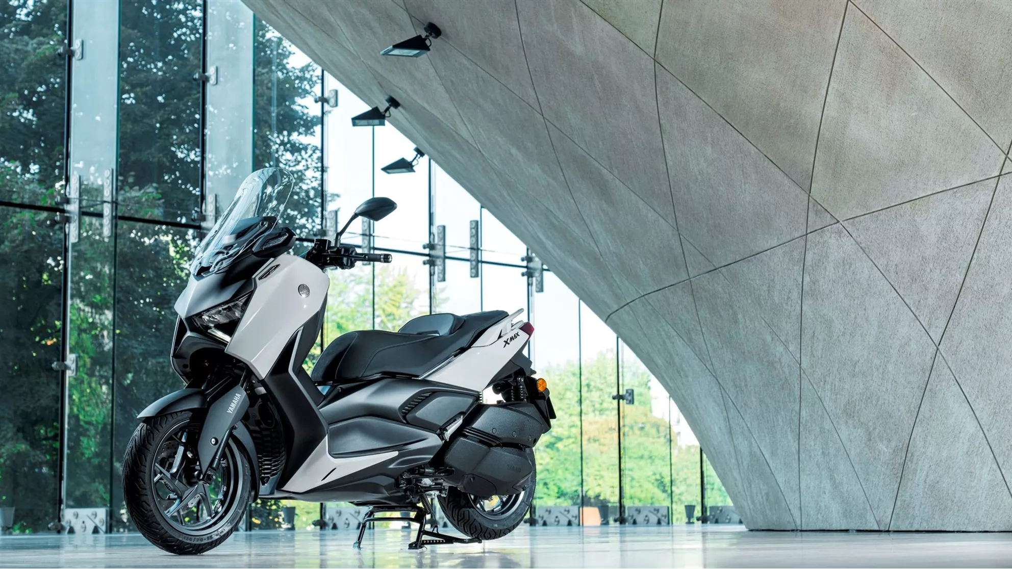 Yamaha XMAX 300 Tech MAX+ - Image 13 Yamaha XMAX 300 Tech MAX+ - Image 13