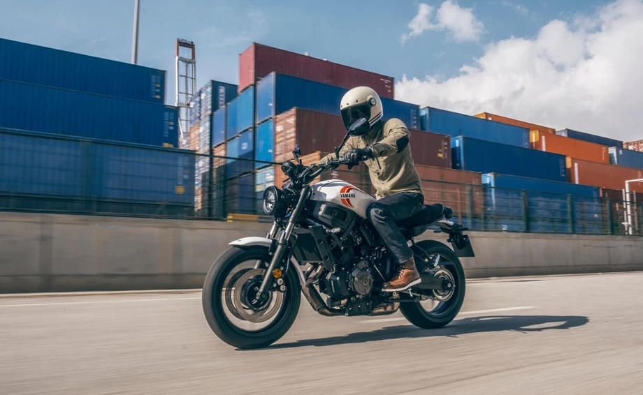 Yamaha XSR700 Bild 14: Yamaha XSR700