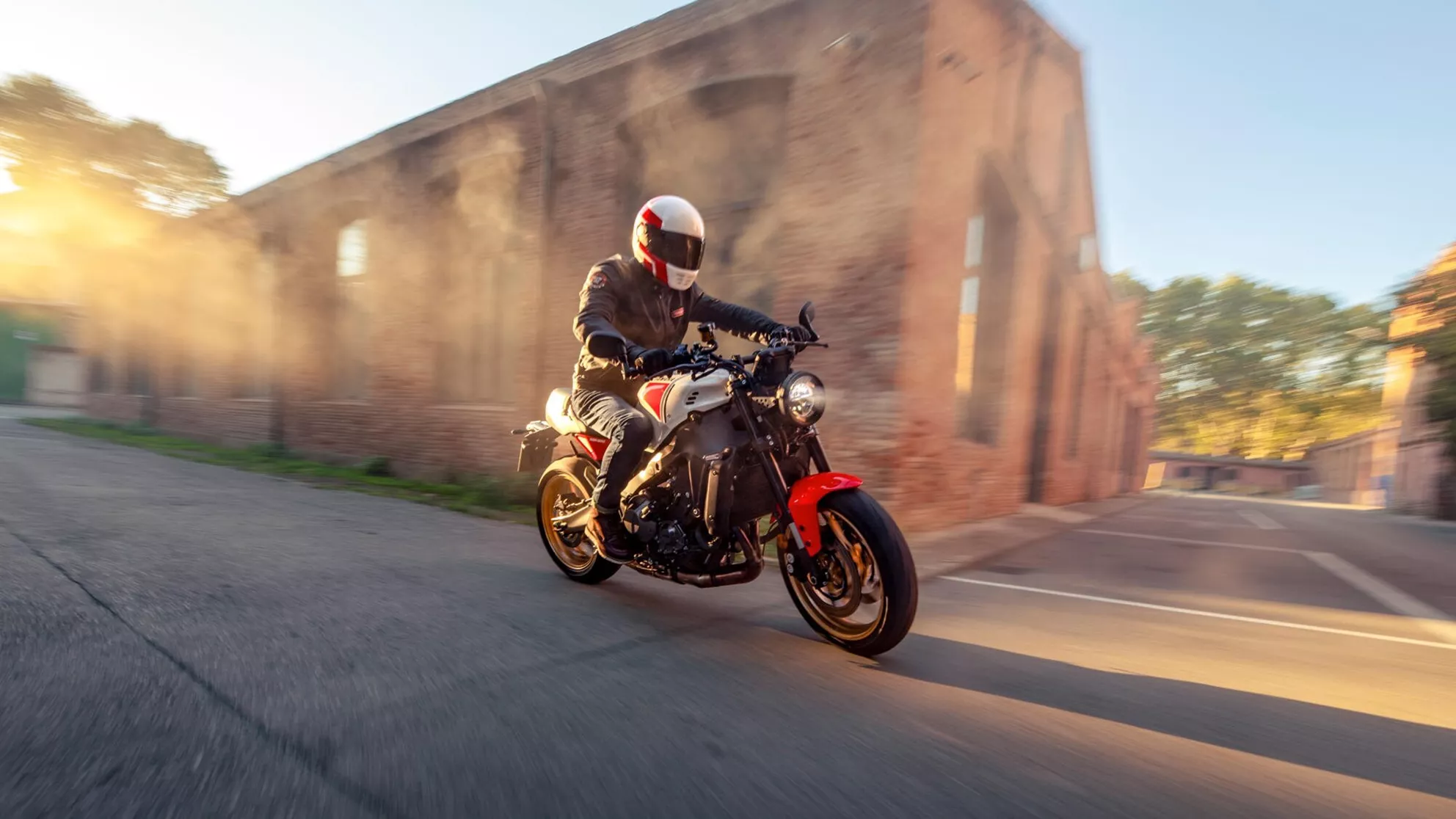 Yamaha XSR900 - Image 1 Yamaha XSR900 - Image 1