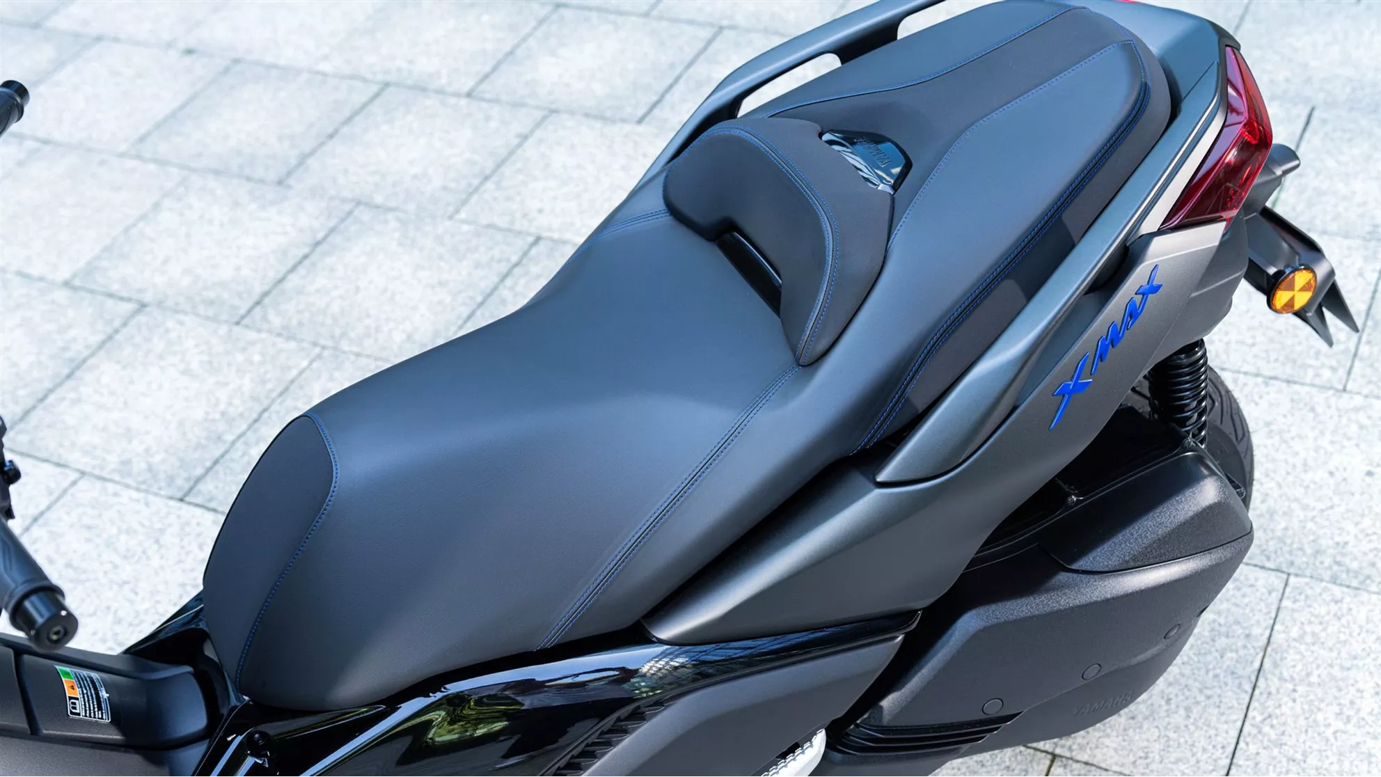 Yamaha XMAX 300 - Image 10 Yamaha XMAX 300 - Image 10