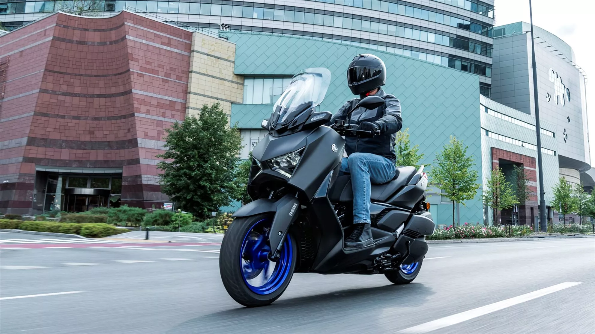Yamaha XMAX 300 - Image 11 Yamaha XMAX 300 - Image 11