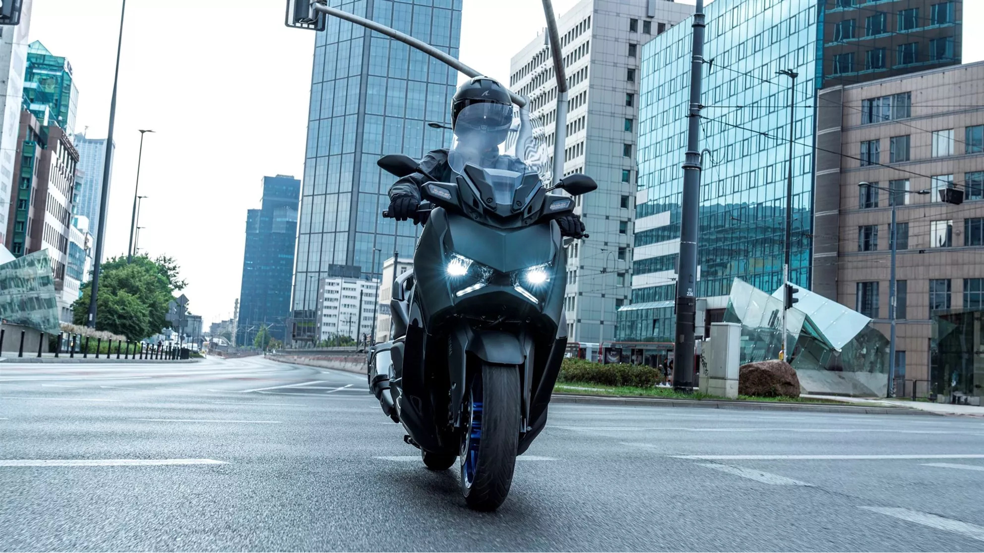 Yamaha XMAX 300 - Image 12 Yamaha XMAX 300 - Image 12