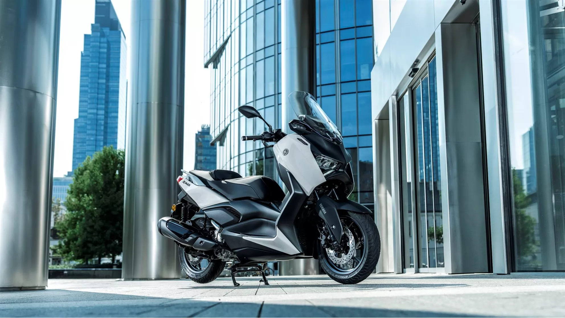 Yamaha XMAX 300 Tech MAX - Image 6 Yamaha XMAX 300 Tech MAX - Image 6