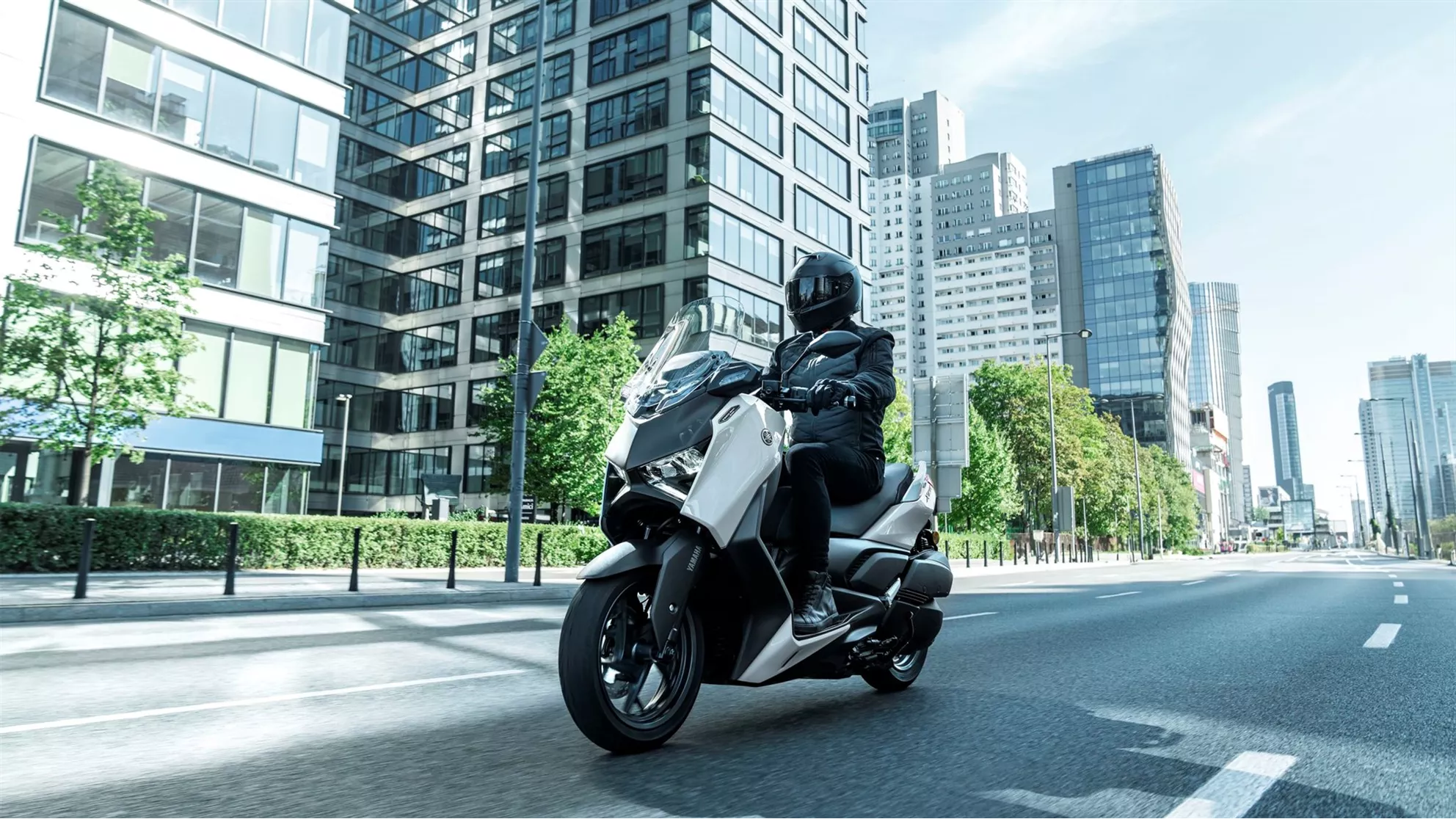 Yamaha XMAX 300 Tech MAX - Image 1 Yamaha XMAX 300 Tech MAX - Image 1