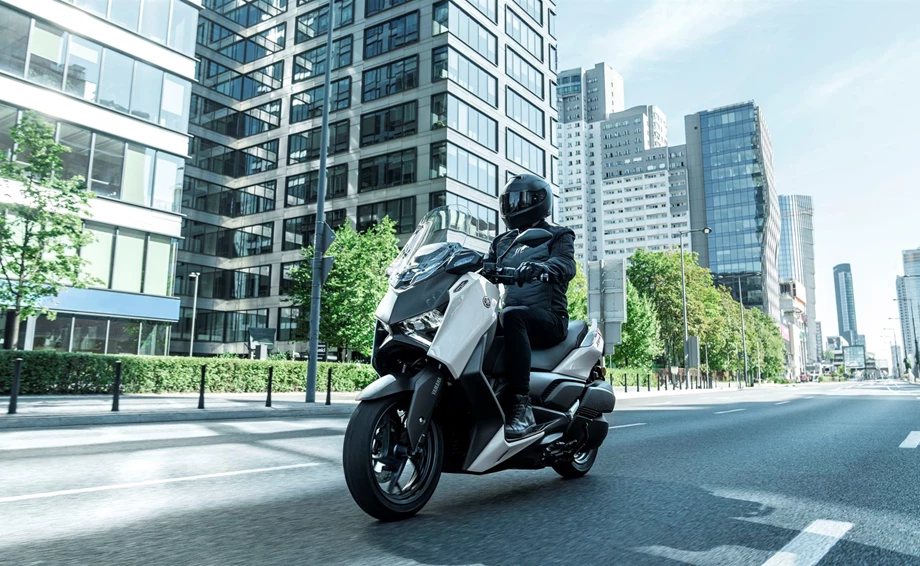 Yamaha XMAX 300 Tech MAX Bild 2: Yamaha XMAX 300 Tech MAX